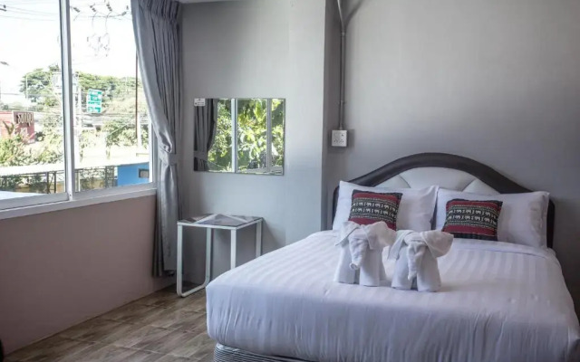 Baan Chang Hotel & Coffee House
