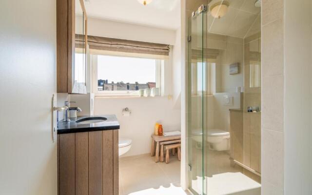 Spacious, warm and updated Home w parking & garden