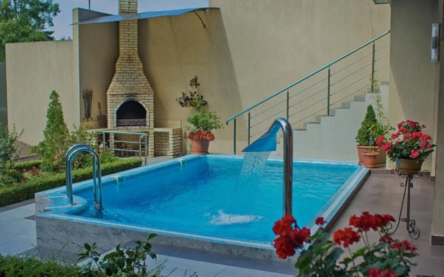Matsesta Lili Guest House