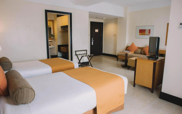 Pontefino Hotel and Residences