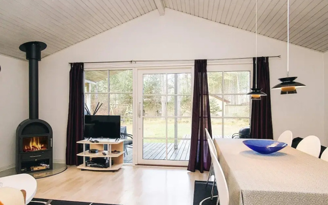 Idyllic Holiday Home in Store Fuglede near Forest