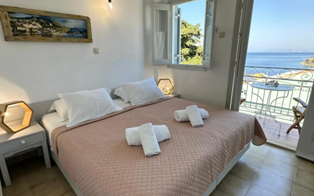 Niriides Hotel & Apartments