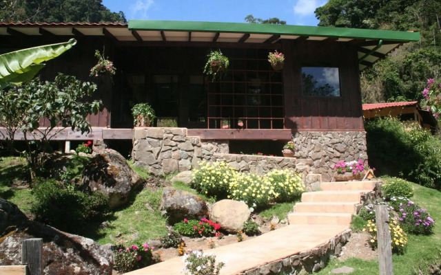 Trogon Lodge