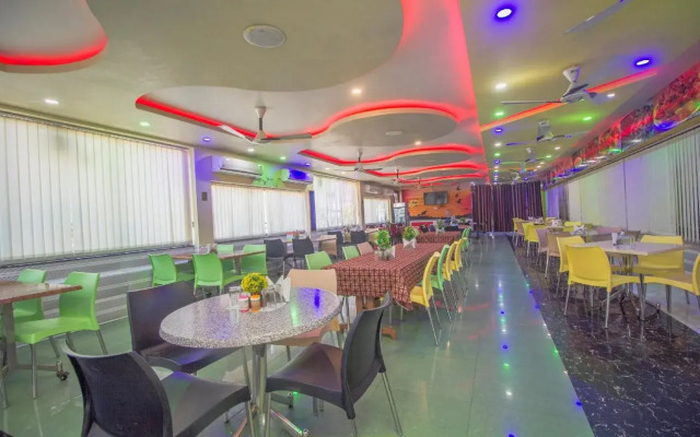 Hotel Mmg Lodge by OYO Rooms
