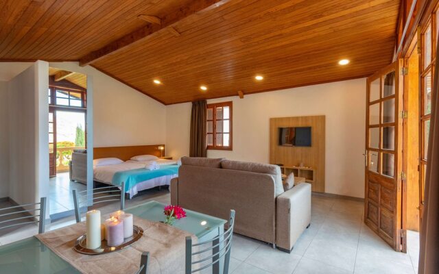 Casa de vacaciones con piscina compartida en Mogán II