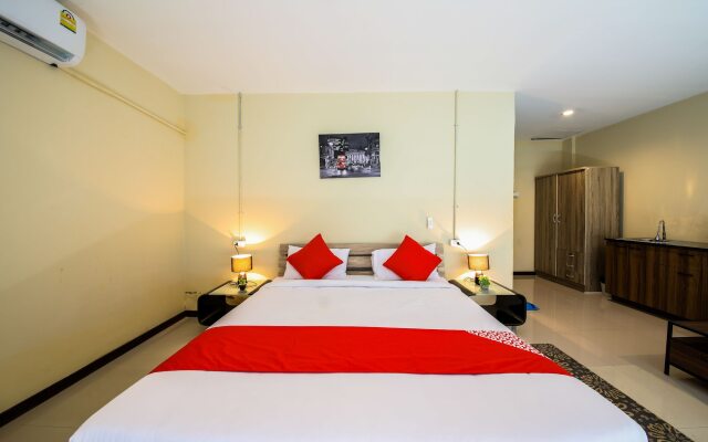 OYO 118 Beach Walk Stay