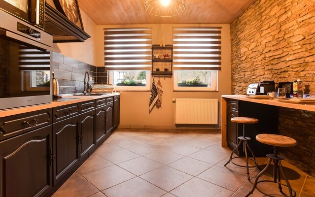 Cosy Holiday Home in Vresse-sur-Semois with Terrace