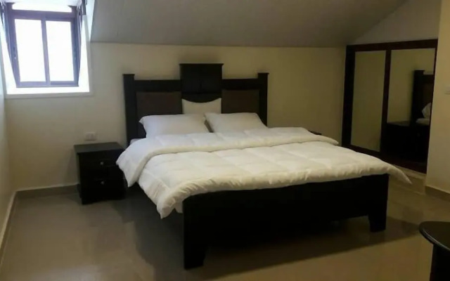 Pinewood Hotel
