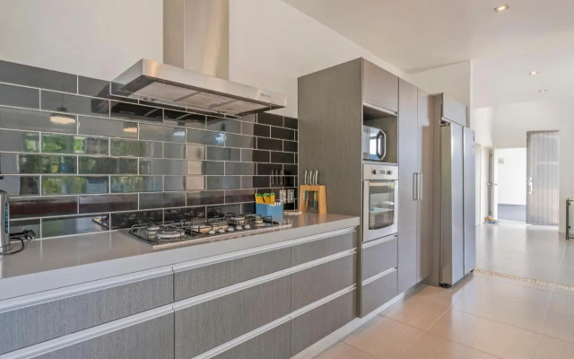 Acacia Cote - Whitianga Holiday Home