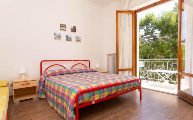 S173 - Sirolo, Ampio Trilocale Comodo Ai Servizi Sx