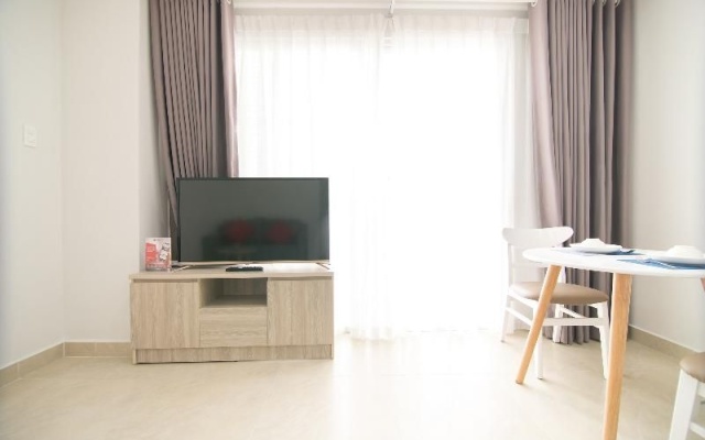 RedDoorz Premium near E-Town 3 – Guest Rooms – Ho Chi Minh City