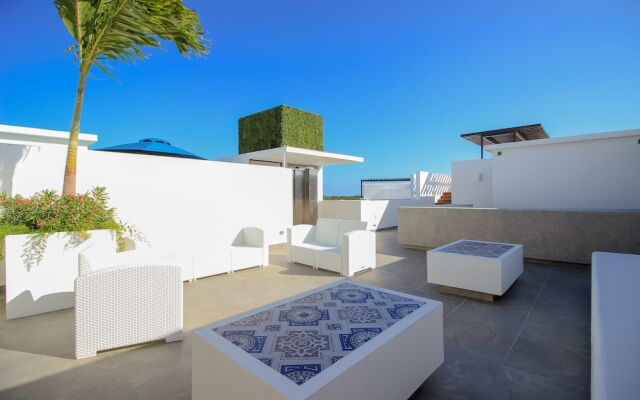 Laylie Tulum - Tropical 3 story condo with Rooftop