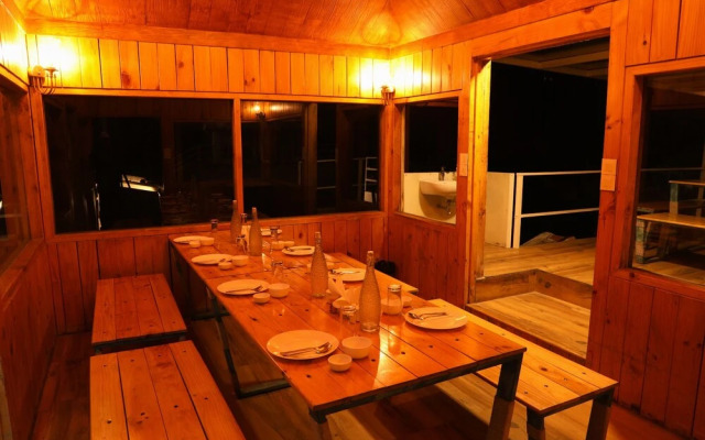 Chow Chow Valley - Hostel