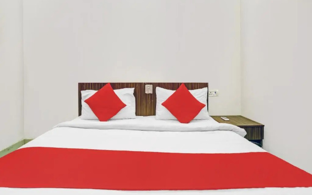 Oyo 81119 Hotel Prince