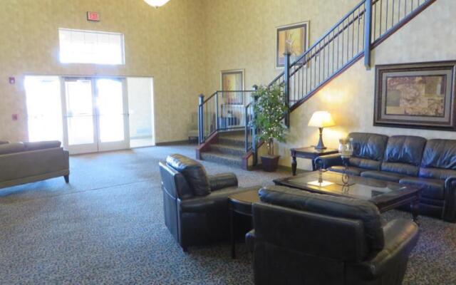 Crossings by GrandStay Inn & Suites