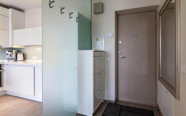 Sea Whisper Apartment, By Cohost