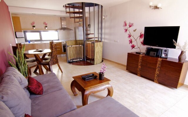Apartment - 2 Bedrooms with Pool, WiFi and Sea views - 107473