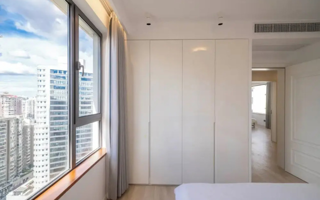 Book and Bed-Jingan Temple