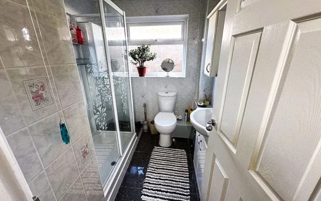 Charming 3-bedroom Bungalow in Oulton Lowestoft