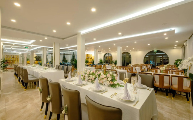 Sandals Star Hotel