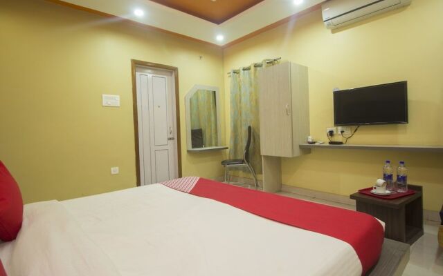 OYO 13521 Sudhriti Hotel