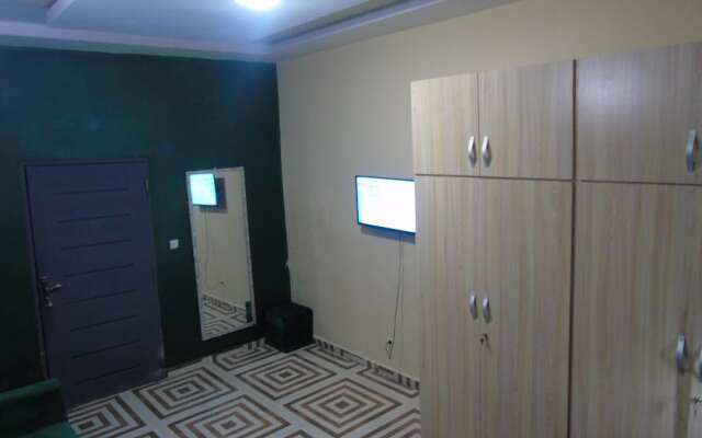 Welcome To Our Lovely 3-bed Apartment in Abidjan