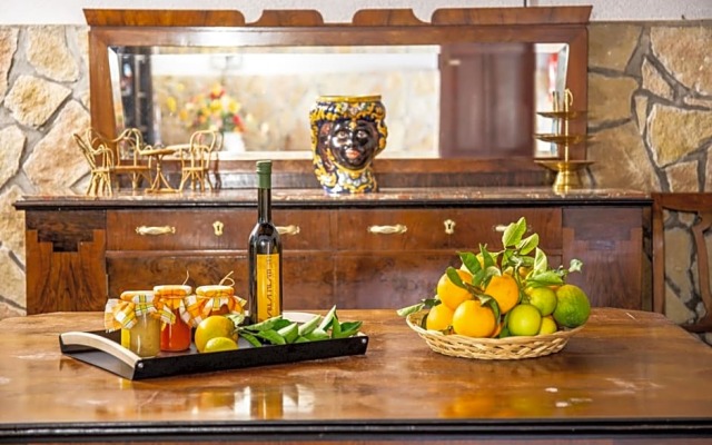 Bed And Breakfast Villa Pilati by DomuSicily