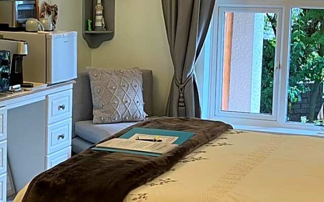 Luxury 3 bedded room with sea peeps and parking