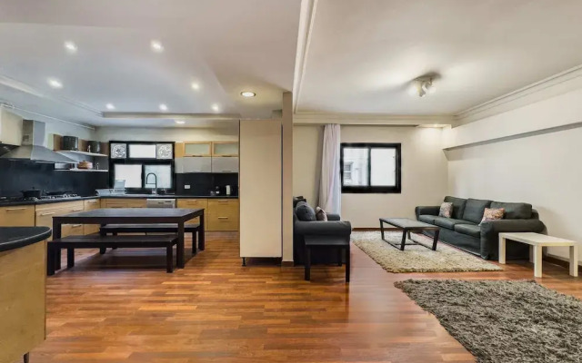 Xuru Stays I The Luxe Loft 2bdr Apt. @ Maadi