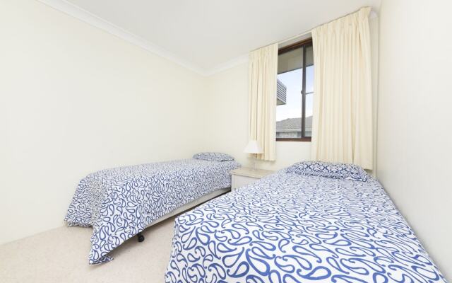 Lakeshore Lodge unit 11