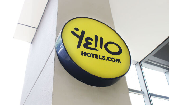 YELLO Hotel Harmoni