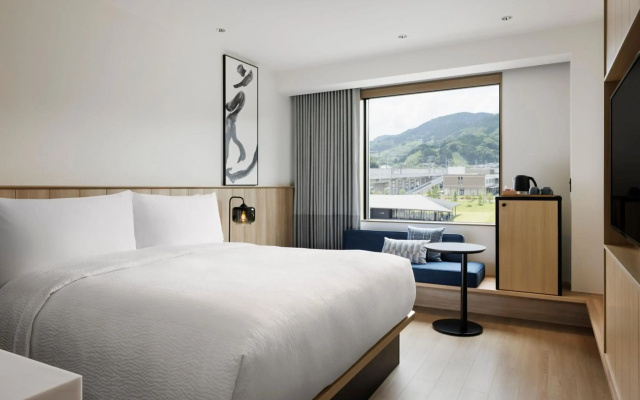 Marseilles Beachfront Hotel