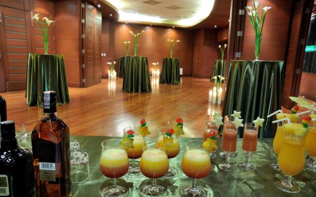 Suites Camino Real