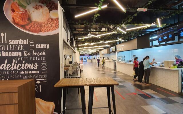 OYO 90309 Kozi Square