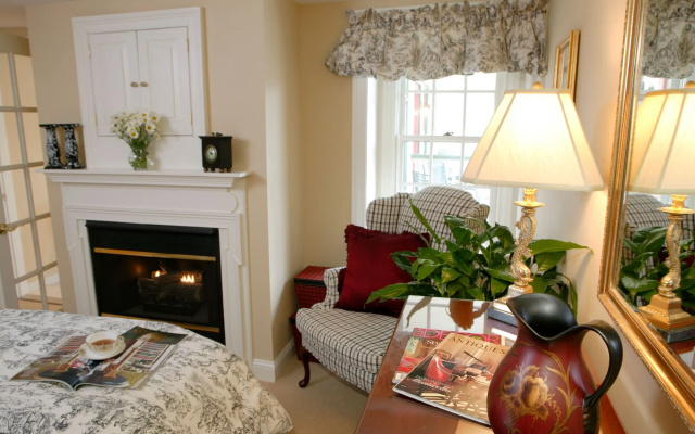 Lambertville House