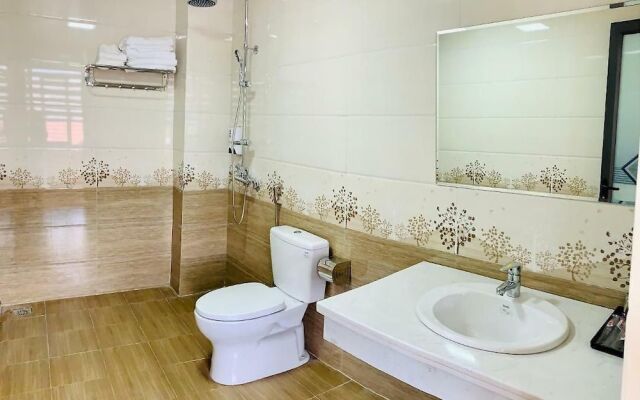 Bac Ha Hotel Lao Cai- by Bay Luxury