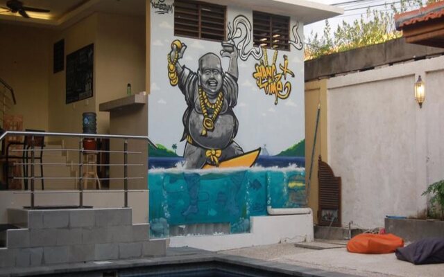 Hang Five Canggu Hostel