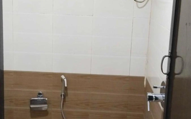 OYO 80898 The Om Sai Residency