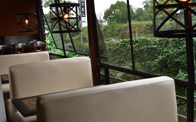 Hotel Bambu Inn