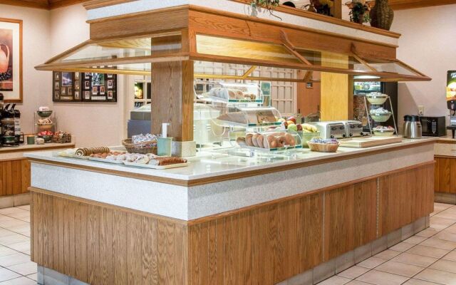 Quality Inn & Suites Monroe