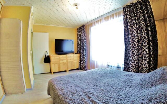 Милана на улице Россошанская