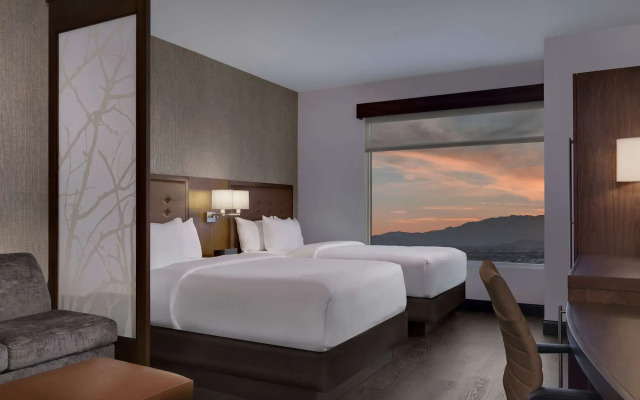 Hyatt Place Las Vegas at Silverton Village