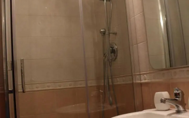 Casa Della Torre In Borgo Medievale