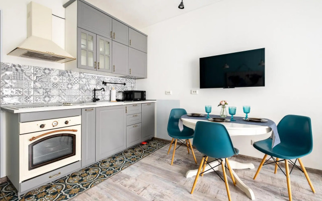 Апартаменты на набережной Обводного Канала 108