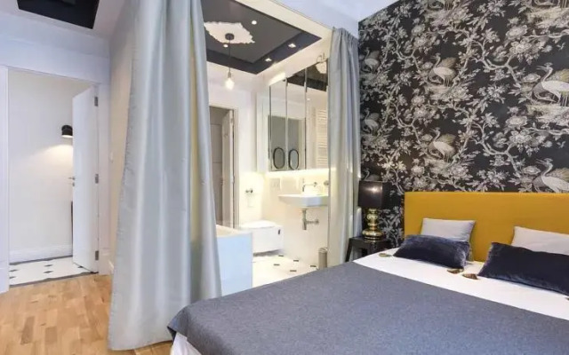 INApartments Peacock