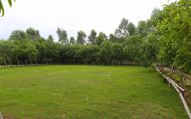 OYO 8256 Amantran Resort