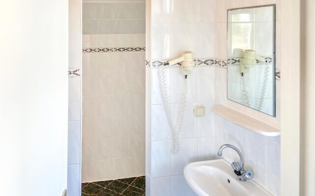 Stunning Apartment in Bergen aan Zee With Wifi