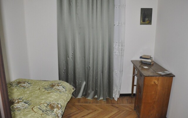 Tin-Tina Guest House