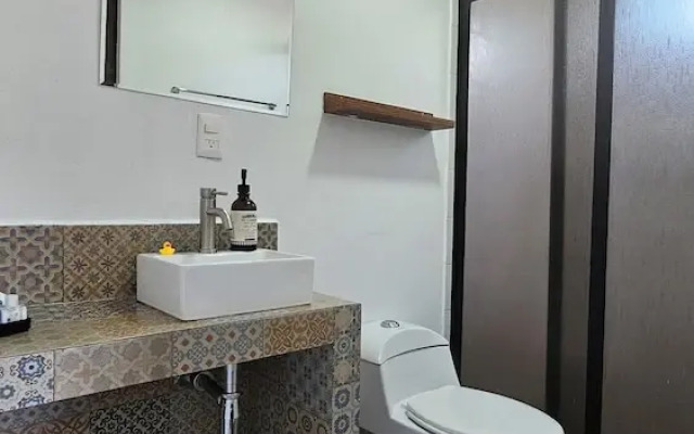 R04 Habitación Equipada STV WIFI Parking