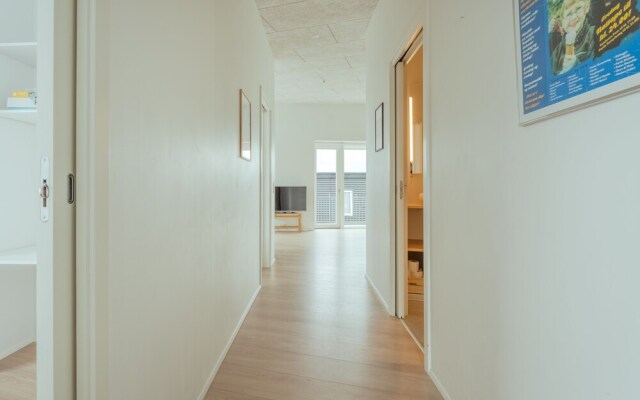 Delightful 2 Bedroom Apt | Balcony | Parking